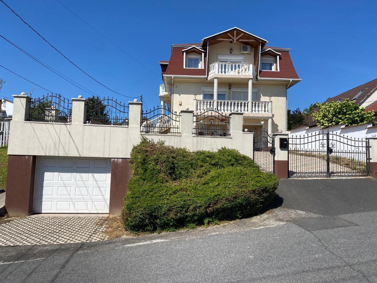 Arany Apartmanhaz Zalagyoengye Zalakaros Exterior foto