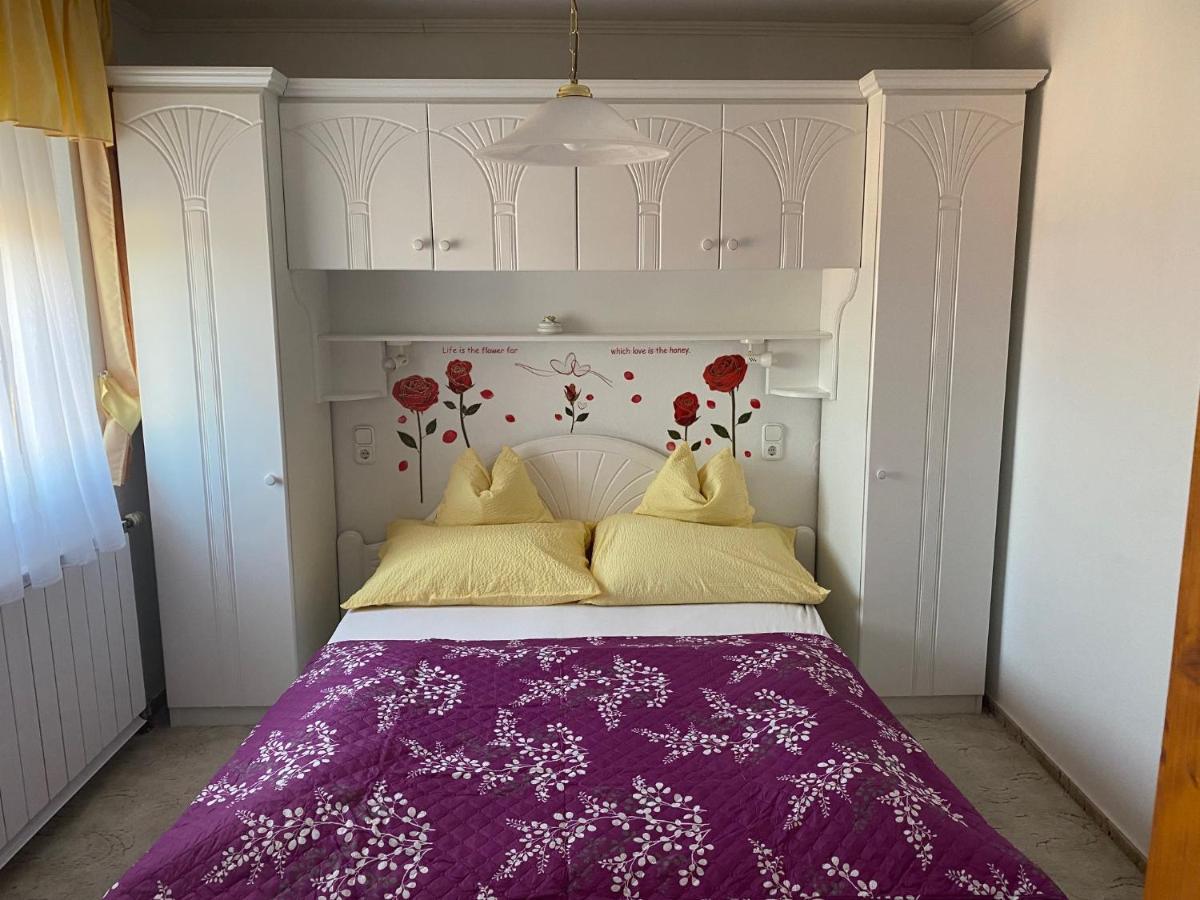 Arany Apartmanhaz Zalagyoengye Zalakaros Exterior foto